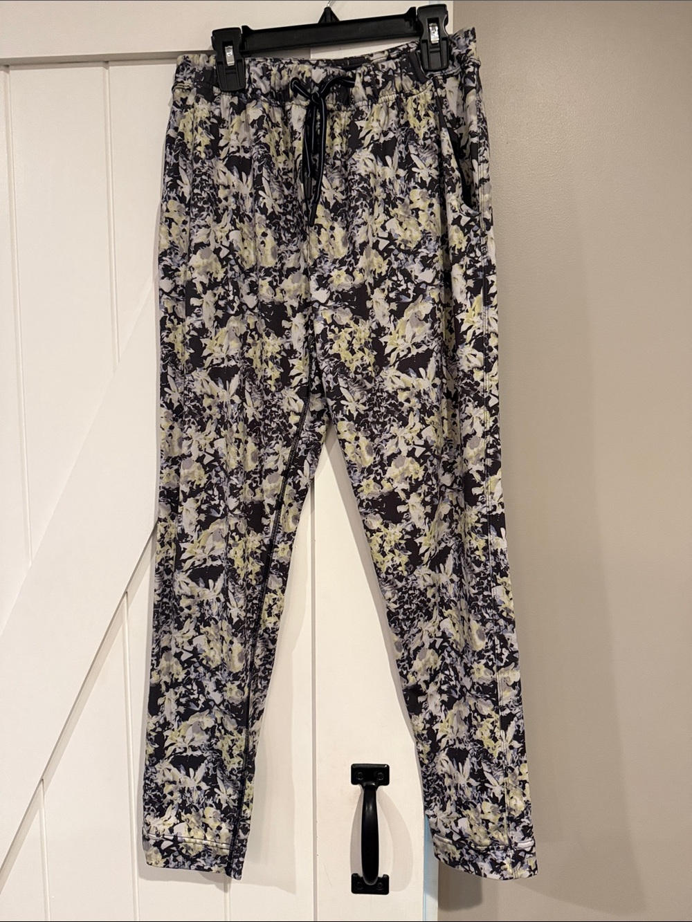 Lululemon Floral Print Drawstring Joggers - Black, White & Pale Yellow